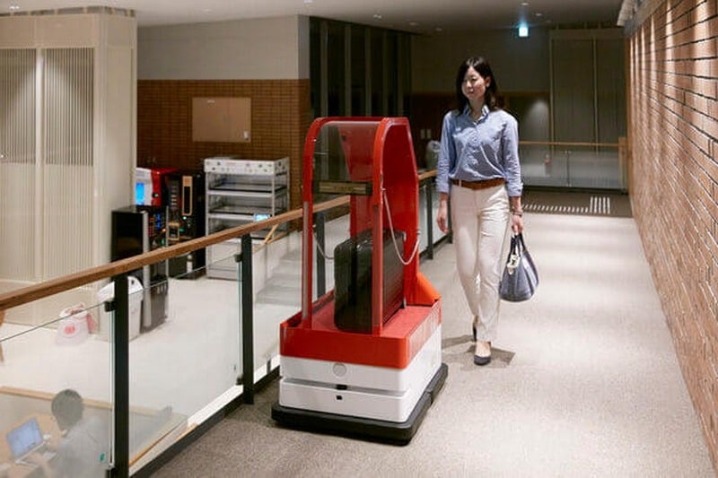 robots in hotels tourism technology